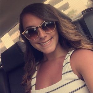 Meet your Posher, Mackenzie